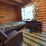 Chalet Viihtyisae Hirsimoekki Jaerven Rannalla *