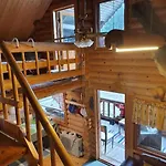 Viihtyisae Hirsimoekki Jaerven Rannalla Chalet Siikainen