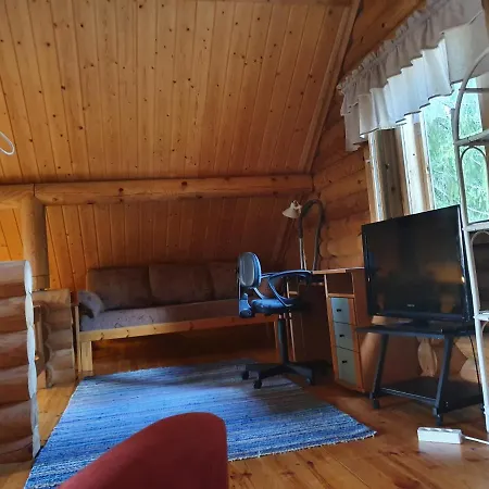 Domek alpejski Viihtyisae Hirsimoekki Jaerven Rannalla Siikainen